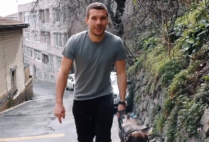 40岁还在踢！波多尔斯基：等我退役，可以让阿尔特塔教我如何带队